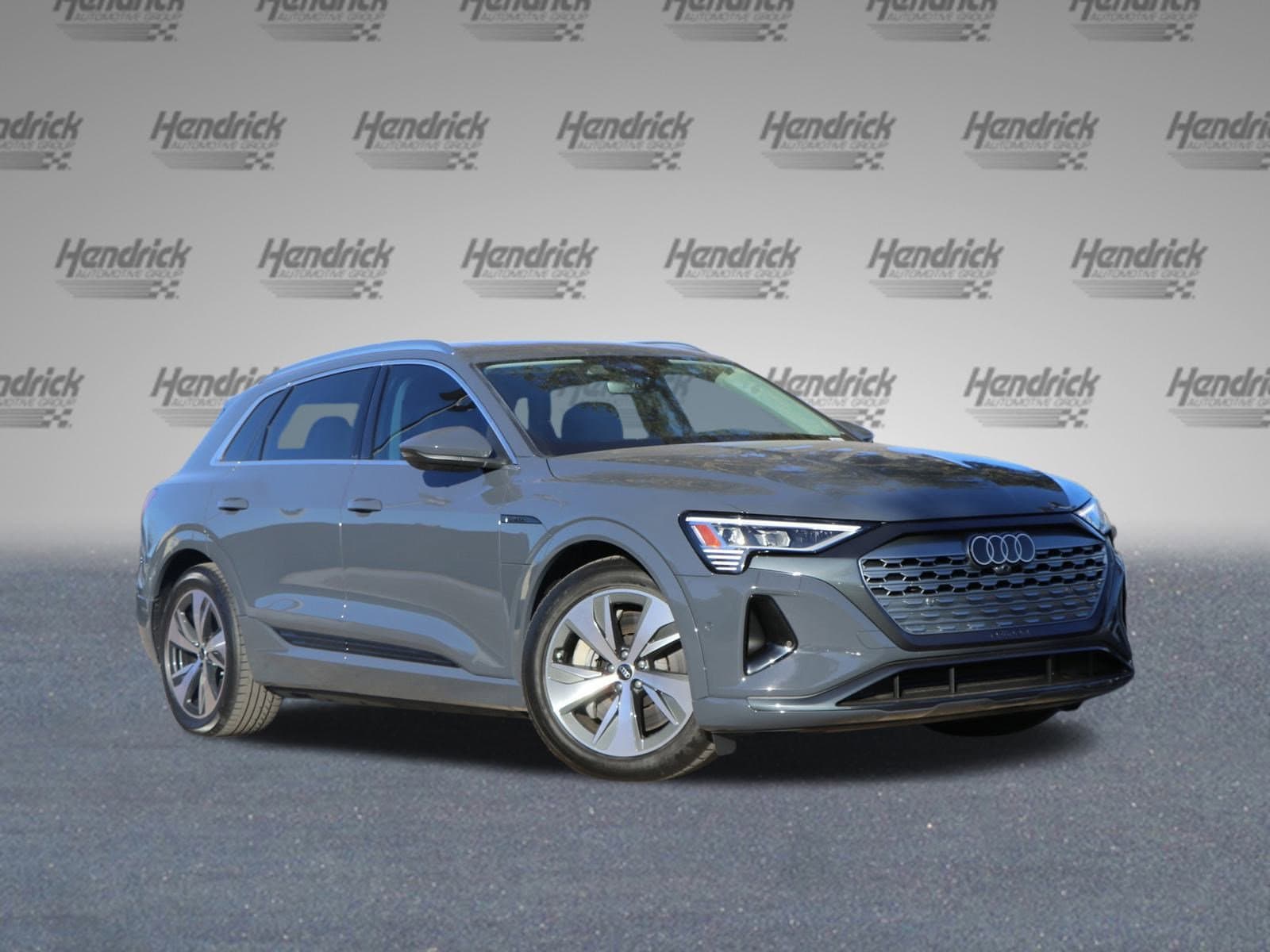 2024 Audi Q8 e-tron / Magnet Gray